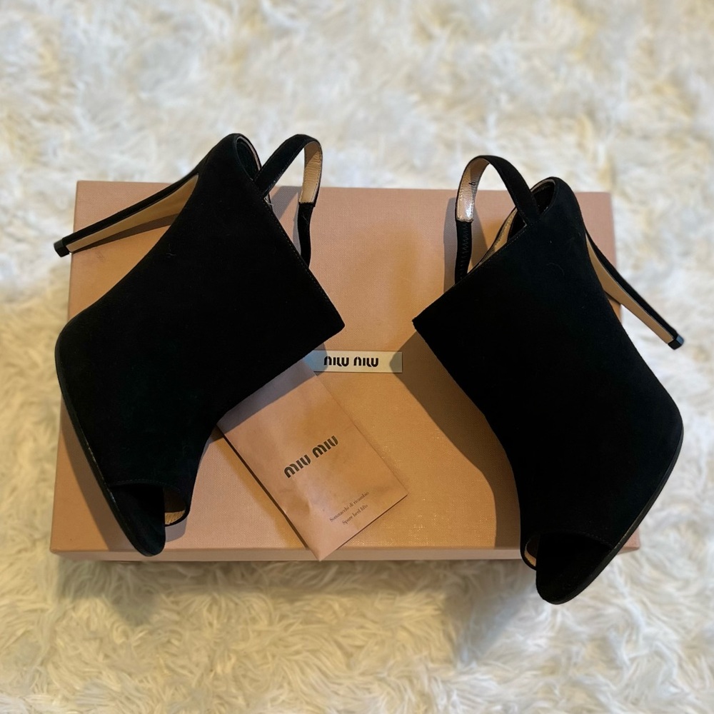 MIU MIU black suede mule peep toes